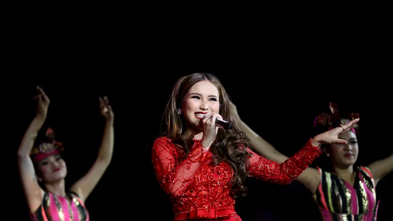 [Bintang] Ayu Ting Ting