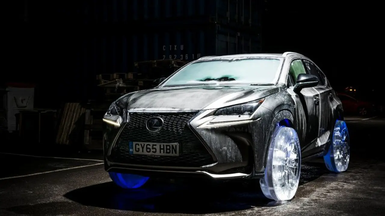 Lexus Buat Velg dan Ban Unik dari Es Batu