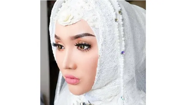 7 Potret Lucinta Luna saat Pakai Hijab, Rilis Lagu Religi Sambut Ramadan 2021