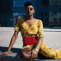 Waist bag yang sedang digandrungi kini bukan kali pertama jadi tren di dunia fashion. Simak kisah panjangnya di sini. (Foto: pexels.com)