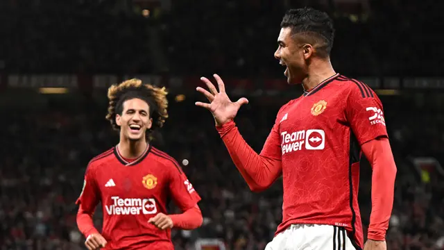 Foto: Penampilan Bintang Lima Casemiro, Bawa MU Menang Meyakinkan atas Crystal Palace di Carabao Cup