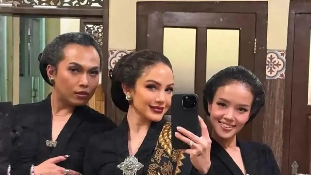 Viral Foto Pria Berkebaya di Acara 1 Suro Mangkunegaran, Paola Serena Buka Suara