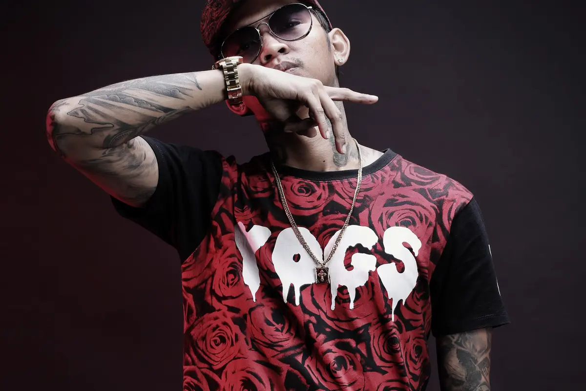 [Bintang] Young Lex