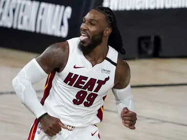Pebasket Miami Heat, Jae Crowder, melakukan selebrasi saat melawan Boston Celtics pada gim pertama final Wilayah Timur playoff NBA di SPN World of Sports Complex, Selasa (15/9/2020). Heat menang dengan skor 117-114. (AP/Mark J. Terrill)
