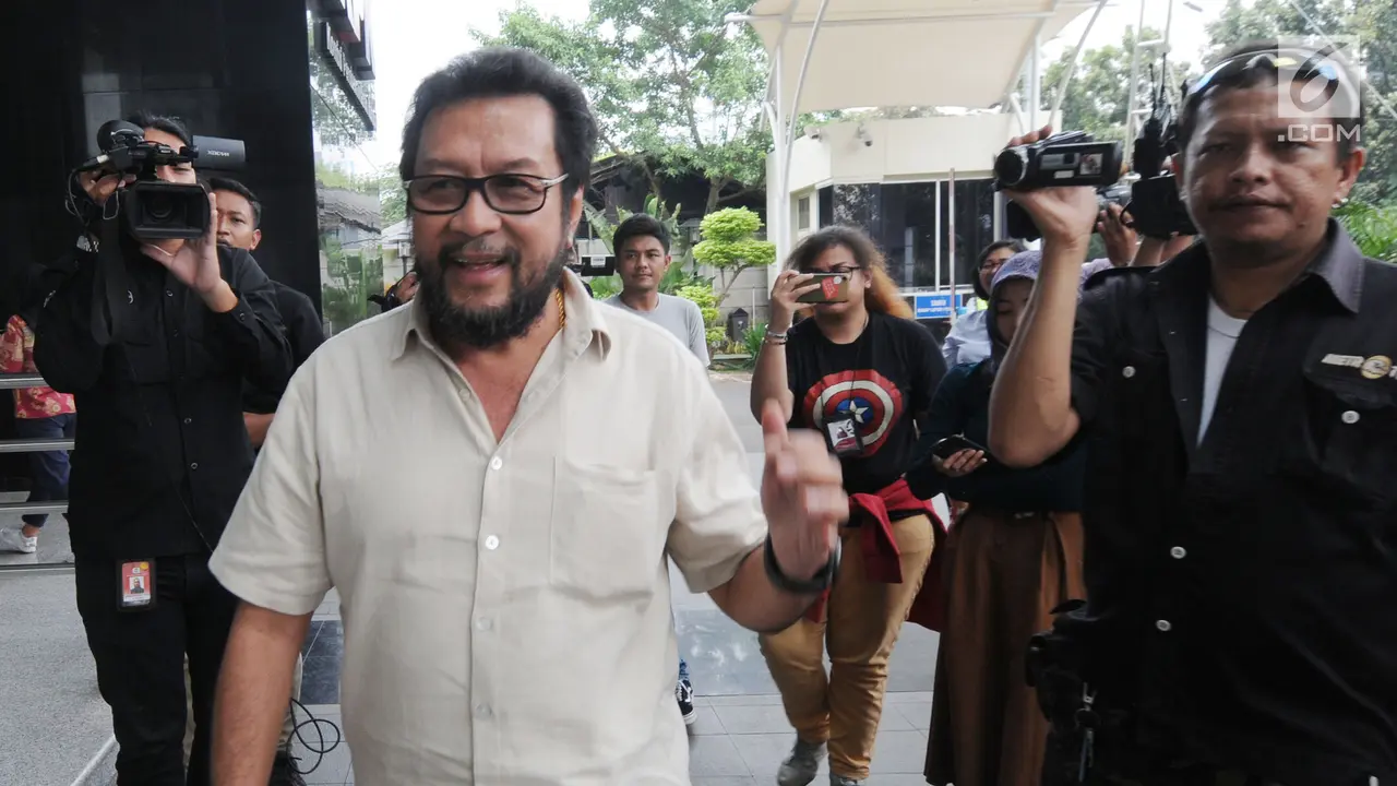KPK Periksa Yorrys Raweyai Terkait Kasus Suap Fayakhun