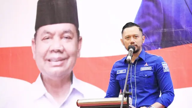 Ketua Umum Partai Demokrat, Agus Harimurti Yudhoyono (AHY) berkampanye untuk pasangan calon gubernur dan wakil gubernur Kalimantan Tengah (Kalteng)  Ben Brahim S Bahat dan Ujang Iskandar. (Istimewa)