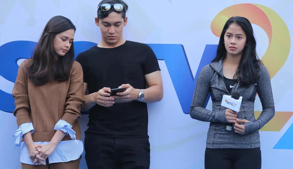 Ditemui saat event Car Free Day berlangsung, Minggu (6/8/2017), Samuel menceritakan kejadian yang dialaminya saat proses syuting sinetron terbarunya. Luka-luka bukan lagi hal yang aneh bagi Samuel ketika berakting. (Adrian Putra/Bintang.com)