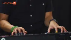 LIVE SESSION: Virzha membawakan single keduanya yang bertajuk Kita yang Beda