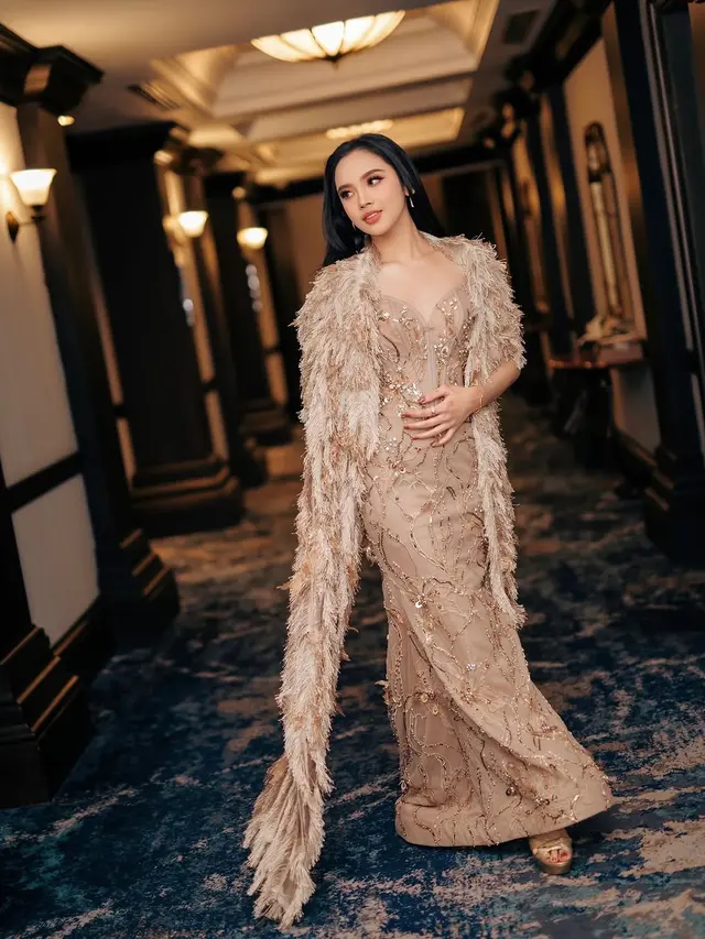 Potret Busana Manggung Lyodra Ginting. Sumber: IG @lyodraofficial