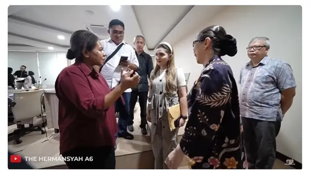 7 Potret Ashanty Jalani Sidang Proposal Disertasi, Siap Jemput Gelar Doktor