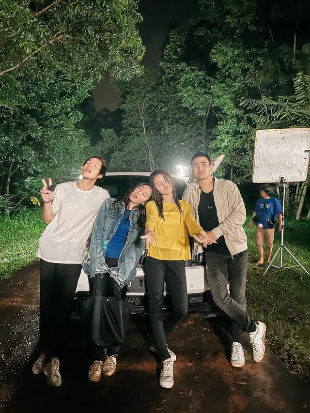 7 Potret Dannia Salsabilla dan Nabila Zavira di Garis Cinta, Kompak Banget