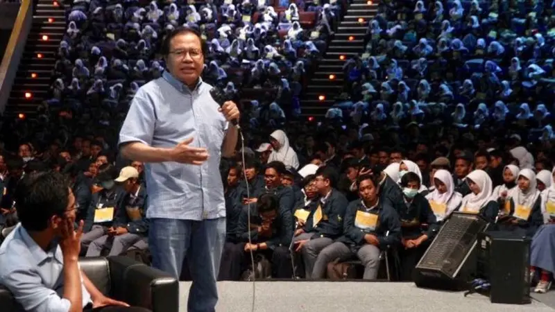 Rizal Ramli memberikan kuliah umum kepada lebih dari 4.000 mahasiswa Institut Teknologi Bandung (ITB). 