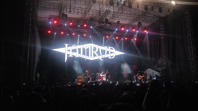 Jamrud tampil di JogjaROCKarta 2019, Minggu (3/11/2019) malam di Stadion Kridosono, Yogyakarta (Switzy Sabandar)
