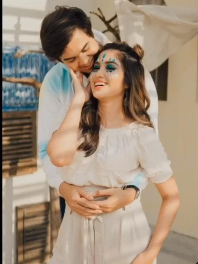 7 Potret Mesra Ochi Rosdiana Dan Rizky Ksatria Makin Lengket Hot Liputan6 Com