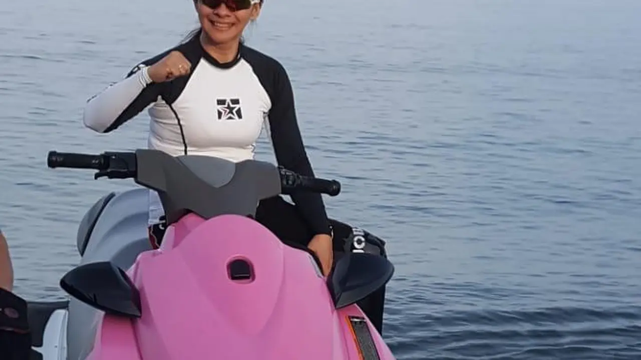 Bupati Talaud naik jetski