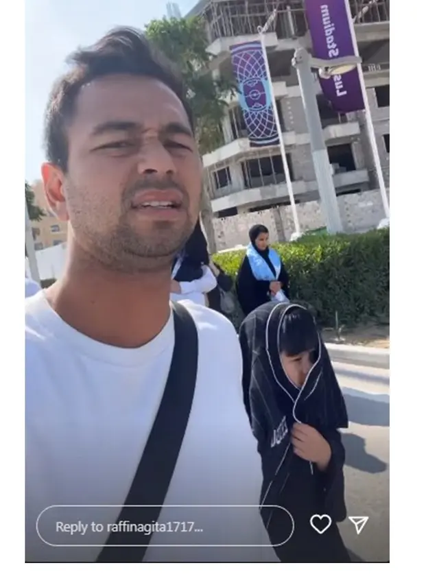 9 Momen Raffi Ahmad Ajak Keluarga Nonton Piala Dunia 2022 di Qatar, Seru Banget