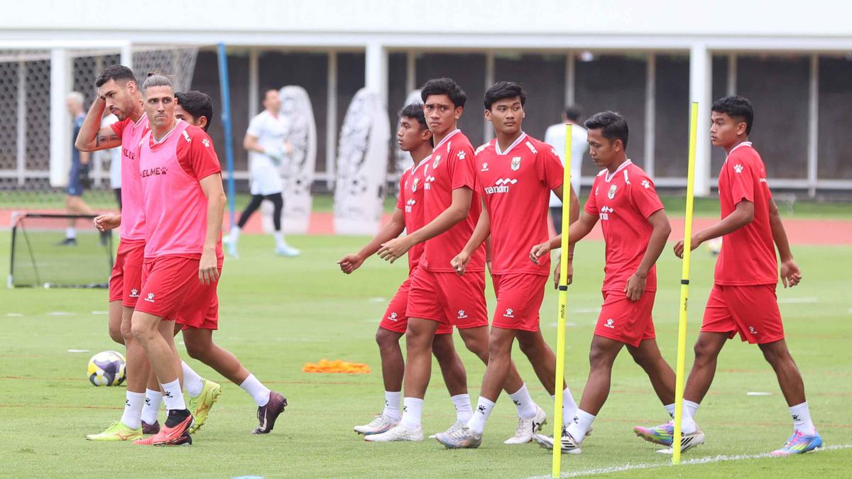 Berkesempatan Mengikuti Latihan Timnas Indonesia Besutan John Herdmann, Jonny Campbell: Pengalaman yang Luar Biasa