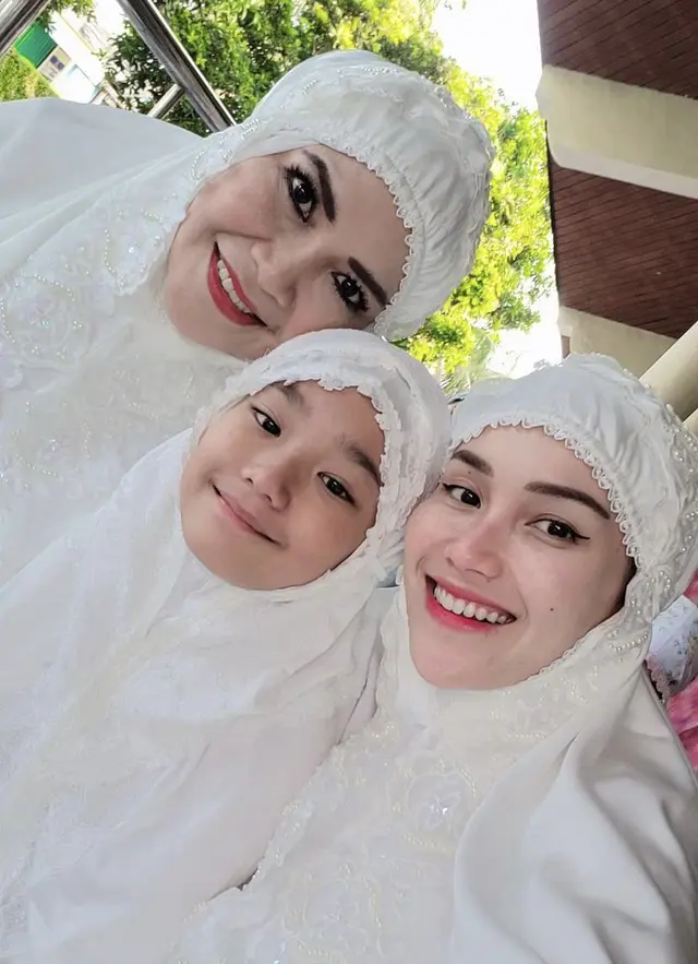 Kurban 5 sapi, Ayu Ting Ting ungkap perbedaan Idul Adha tahun ini: Kesehatan orang tua jadi perhatian