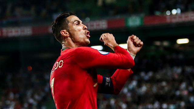 45+ Gambar Cristiano Ronaldo Pake Baju Portugal HD Terbaik