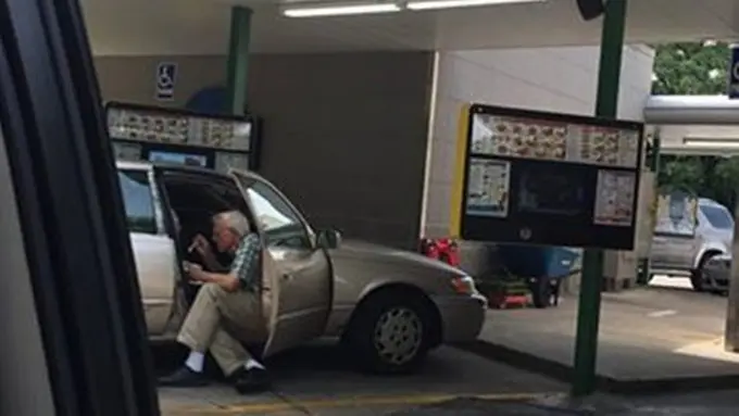 Kakek romantis./Copyright facebook.com/Brent.A.Kelley