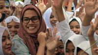Gaya Menteri Keuangan Sri Mulyani tampil berjilbab di Aceh (Foto: Kementerian Keuangan Republik Indonesia)