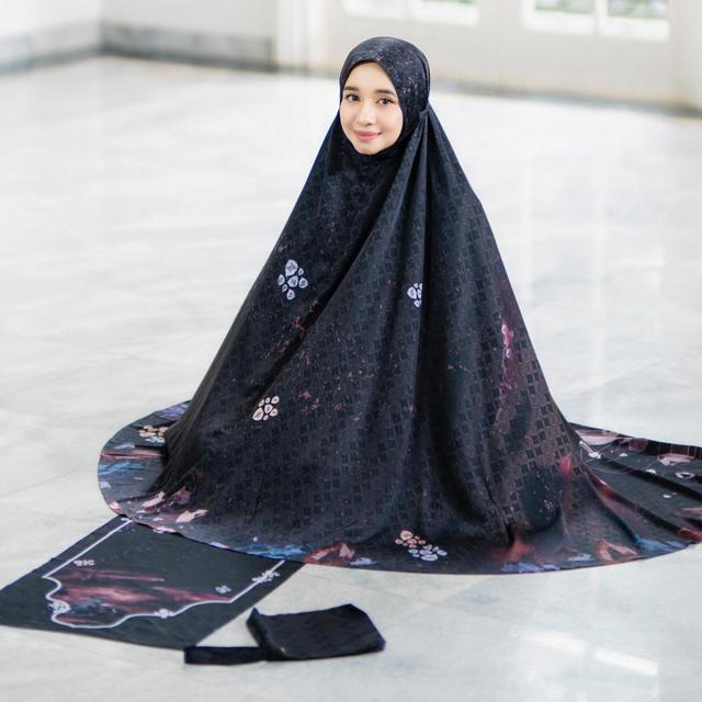 Jelang Hari Raya, Ini 5 Potret Seleb Rilis Busana Muslim Tahun 2022