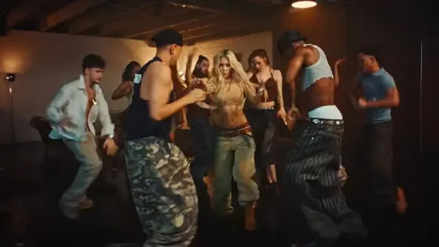 Gaya Hip-hop Shiloh Jolie Menari di Video Klip Penyanyi Korea Selatan, Duplikat Angelina Jolie