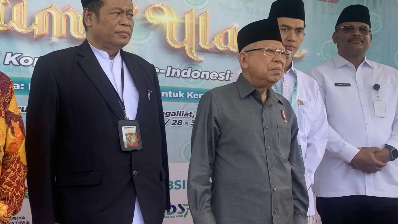 Wapres Ma'ruf Amin resmi membuka Ijtima Ulama Komisi Fatwa se-Indonesia VIII, di Pondok Pesantren Bahrul Ulum Islamic Center, Sungai Liat, Bangka, Bangka Belitung, Rabu (29/5/2024)