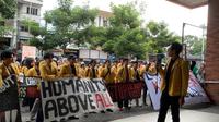 Mahasiswa Fisip Unsoed menuntut terduga pelaku kekerasan seksual dikeluarkan dari kampus.