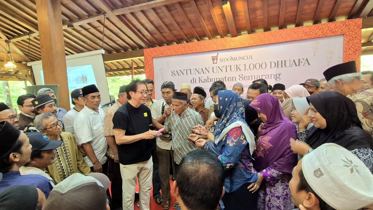 Lanjutkan Tradisi Berbagi, Sido Muncul Santuni 1.000 Duafa di Semarang Saat Ramadan
