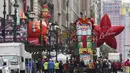 Kendaraan hias terlihat di jalanan dalam Parade Hari Thanksgiving Macy's di New York, Amerika Serikat (26/11/2020). Akibat pandemi COVID-19, Parade Hari Thanksgiving Macy's tahun ini tidak dibuka bagi publik untuk disaksikan di lokasi dan hanya ditayangkan melalui televisi. (Xinhua/Wang Ying)
