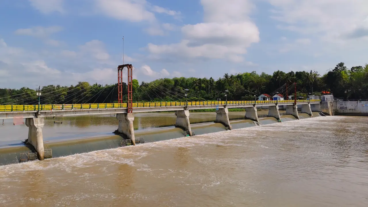 Jembatan.