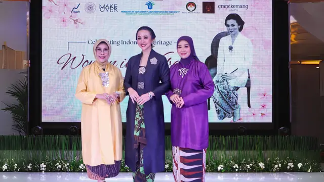Momen Istri Mensos dan Wamensos Berkebaya Nusantara, Tampil Anggun & Percaya Diri Saat Catwalk