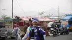 Bobotoh datang ke stadion Si Jalak Harupat untuk menyaksikan pertandingan persahabatan antara Persib melawan Malaysia All Stars, Sabtu (24/10/2015)