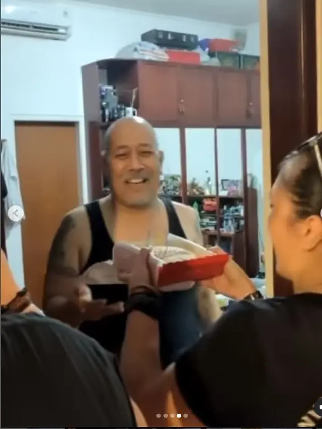 6 Momen Kejutan Ulang Tahun ke-64 Indro Warkop, Banjir Doa dan Ucapan