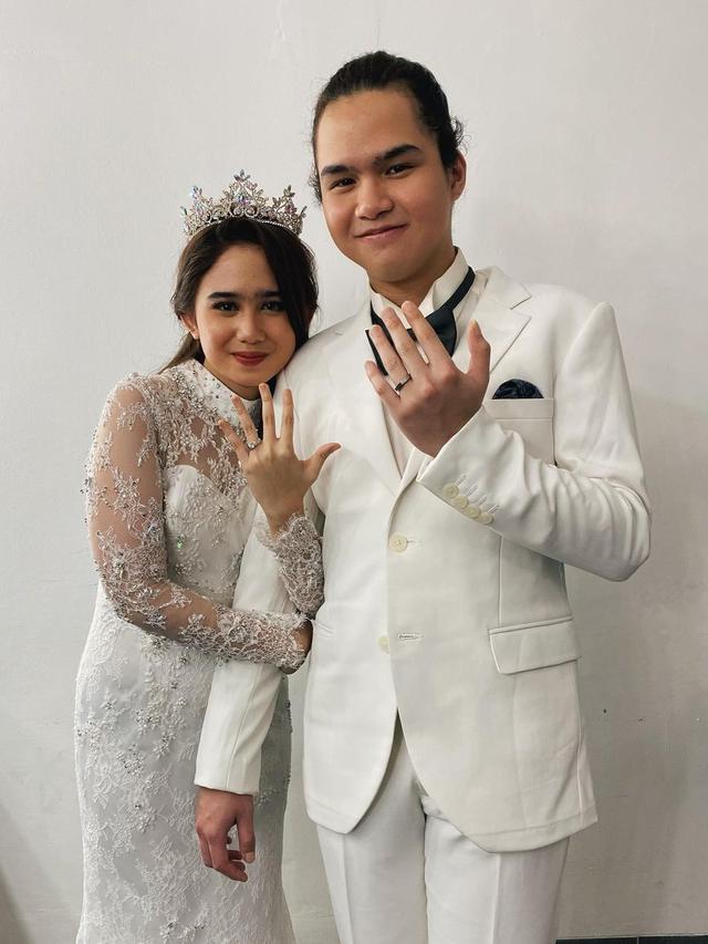 6 Potret Tissa Biani dan Dul Jaelani Pamer Cincin, Banjir Ucapan Selamat