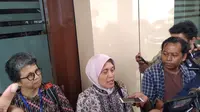 Komisioner Komnas Perempuan, Sri Nurherwati mendatangi Markas Kepolisian Daerah (Mapolda) Jawa Timur (Jatim) untuk menemui tersangka kasus dugaan pornografi, artis VA, Kamis, 28 Februari 2019.