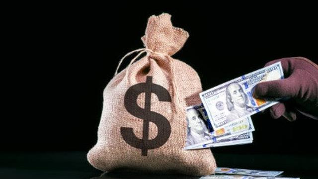 ilustrasi perampokan uang.