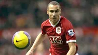Manchester United&#039;s Swedish forward Henrik Larsson in action during their English Premiership football match against Aston Villa at Old Trafford, in Manchester, northwest England, 13 January 2007. AFP PHOTO/PAUL ELLIS 