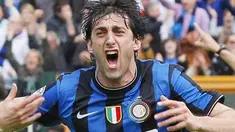 Selebrasi gol striker Inter Milan Alberto Milito Diego di laga lawan Siena yang berlangsung di Artemio Franchi, 16 Mei 2010. Inter unggul 1-0 dan juara Serie A. AFP PHOTO / FABIO MUZZI 