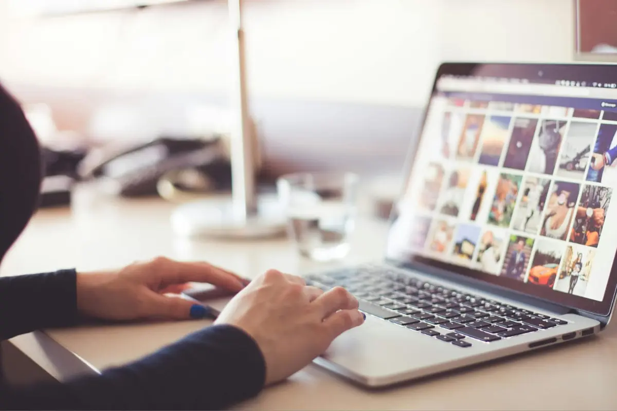 7 Cara Sederhana untuk Memaksimalkan Profil Media Sosial agar Terlihat Profesional (Virlia Sakina Ramada)