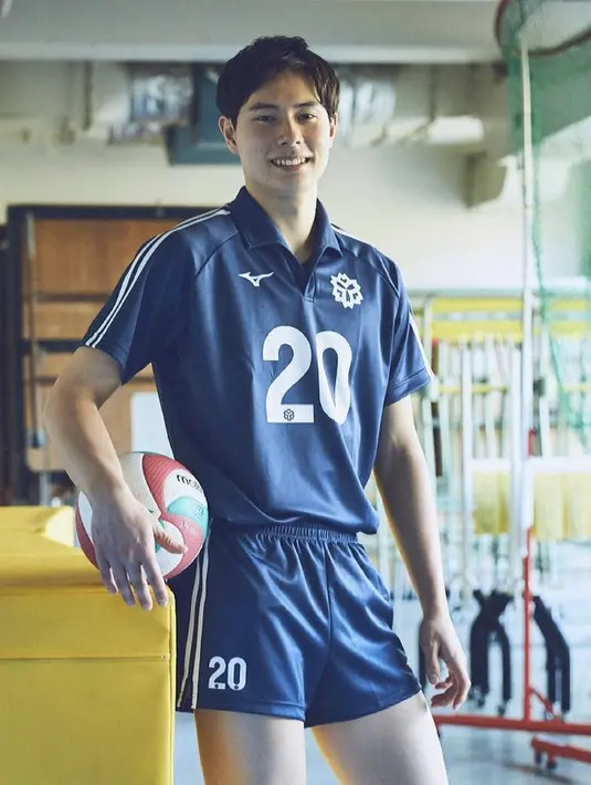 Ran Takahashi dari tim bola voli Jepang menjadi salah satu atlet yang mencuri perhatian di ajang Olimpade 2020. Dok. Instagram @ran.volleyball0902