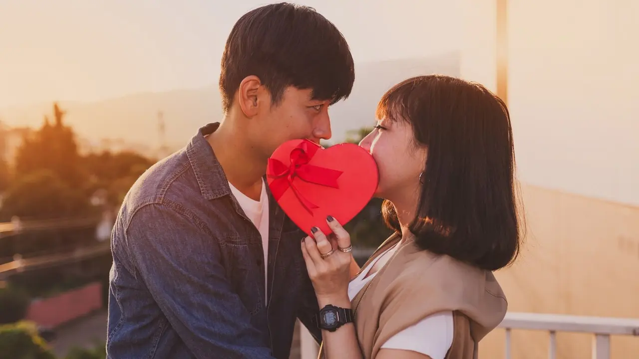 Kenali Tanda-Tanda Womanizer Sebelum Terlanjur Jatuh Hati - Cover