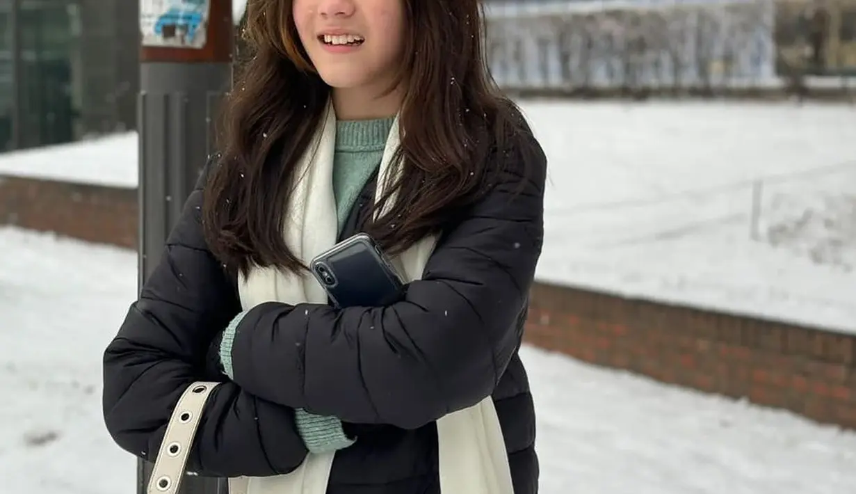 Mikhaela Lee. [Foto: Instagram/nafaurbach]