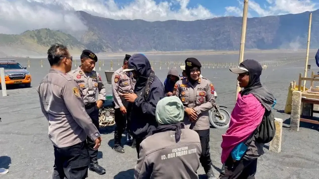 Bromo Dibuka Kembali, Polisi Perketat Patroli Cegah Karhutlah Berulang