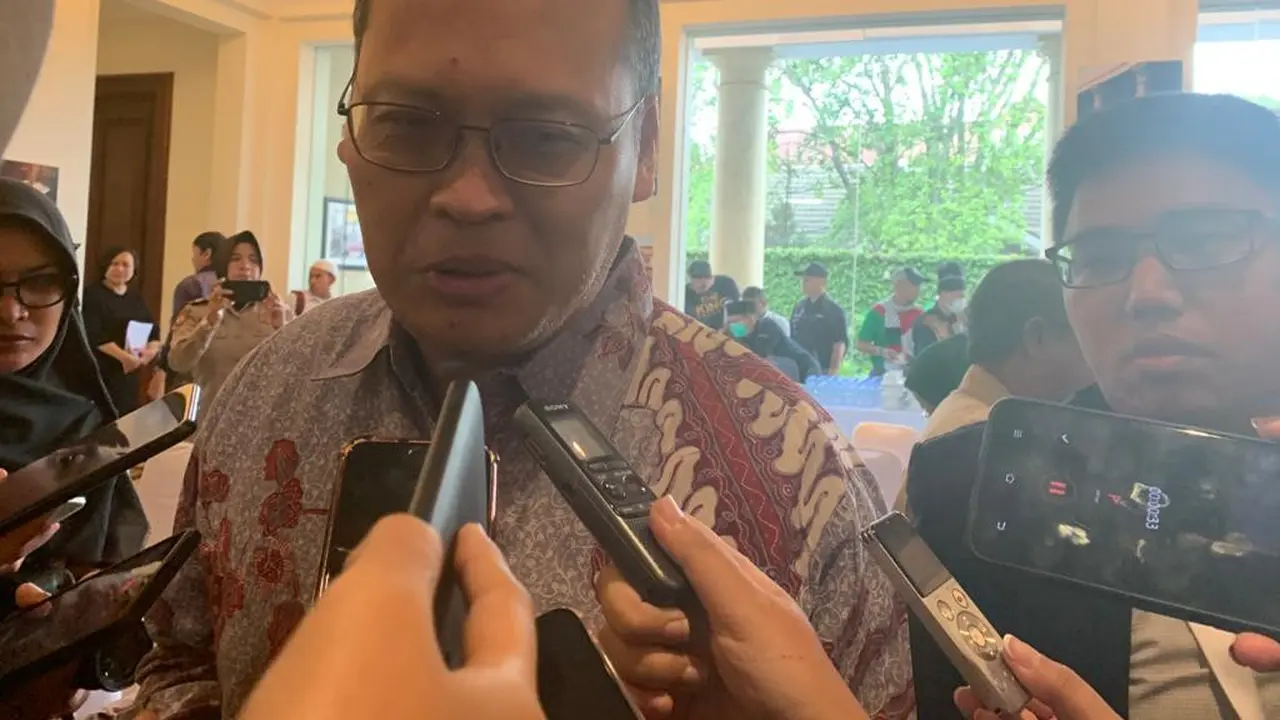 Ahimsa Soekartono, perwakilan dari Direktorat untuk Urusan Timur Tengah Kementerian Luar Negeri.