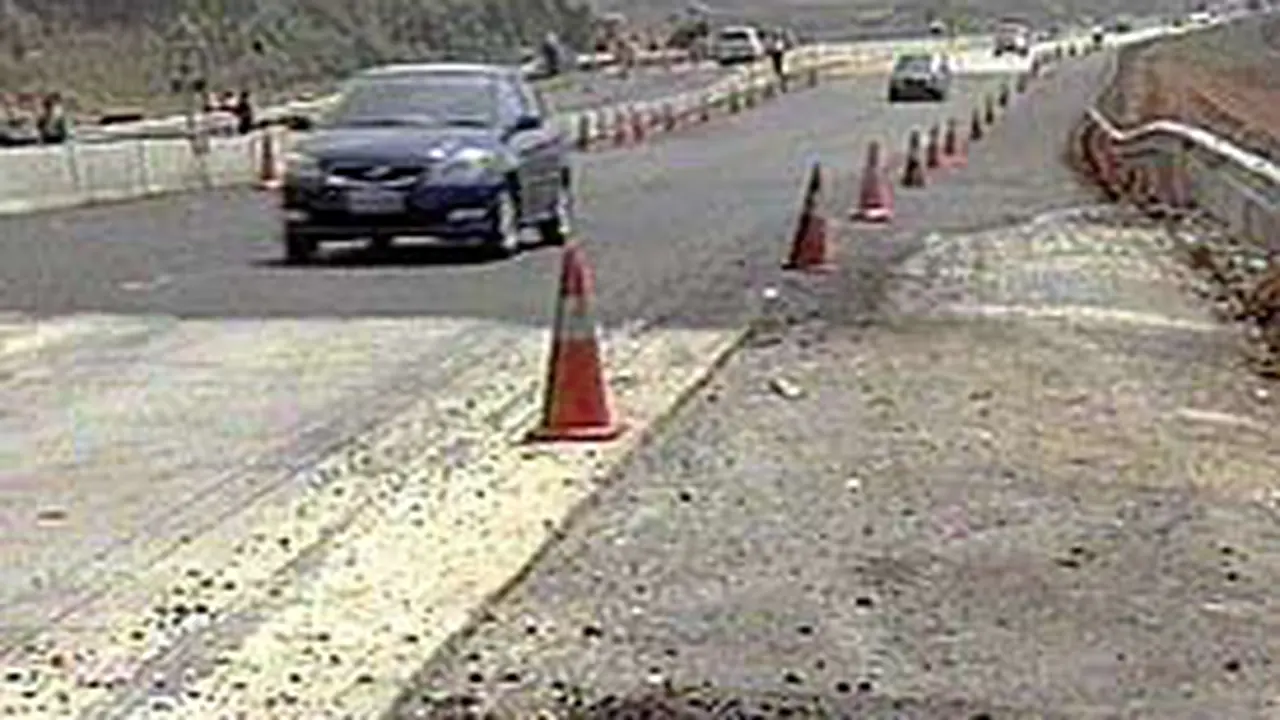 040605aTol-Cipularang.jpg