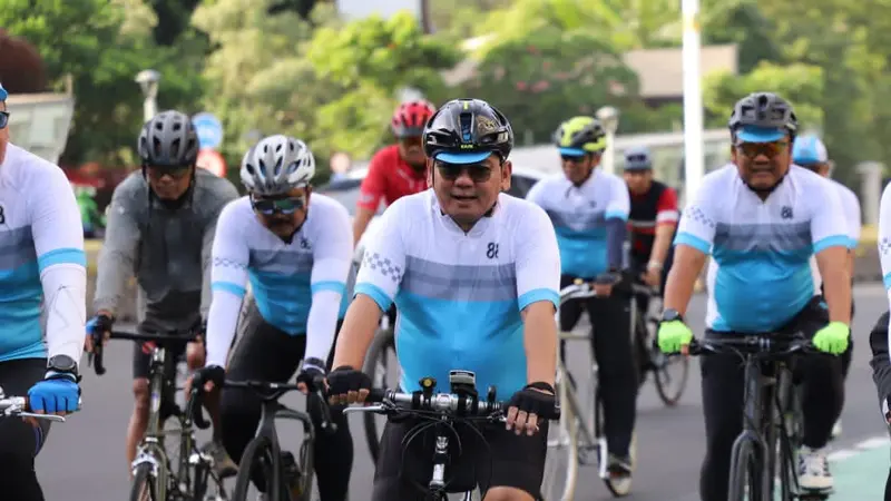 Pj Gubernur Sulawesi Tenggara Andap Budhi Revianto pernah menjabat Kapolda Sultra dikenal hobby bersepeda.