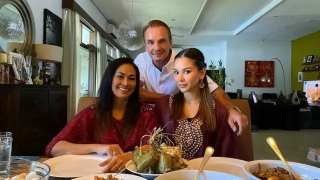 Alyssa Daguise dan Risa Dewi (Instagram/alyssadaguise)