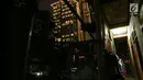 Pemandangan gedung- gedung bertingkat di kawasan Senayan, Jakarta, Jumat (28/9). Rumah-rumah kecil Ibu Kota makin tersingkir dikarenakan banyaknya lahan yang dijadikan kawasan komersial seperti mall, apartemen, perkantoran. (Merdeka.com/Imam Buhori)